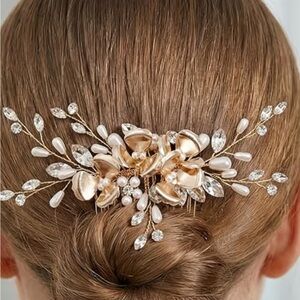 Gold Floral Pearl & Crystal Hair Comb - Elegant Bridal Hairpiece